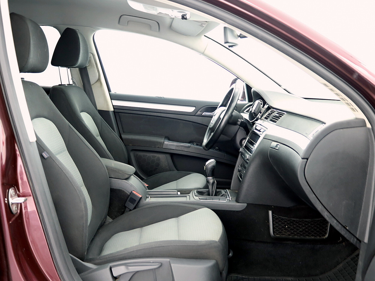 Škoda Superb 2009, kuva 6/7