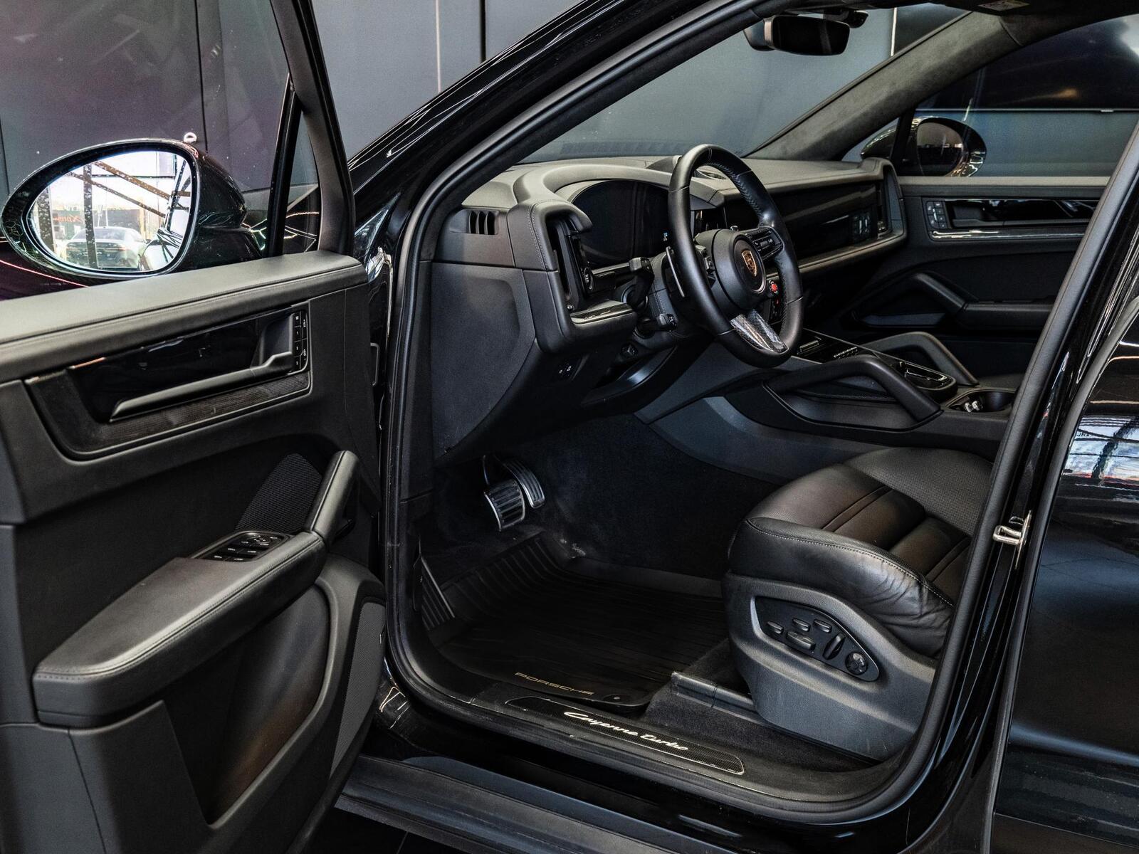 Porsche Cayenne 2024, photo 6/10