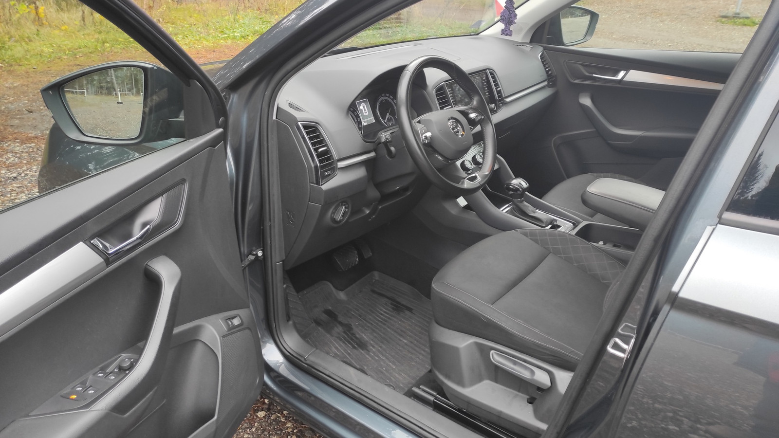 Škoda Karoq 2020, photo 6/18