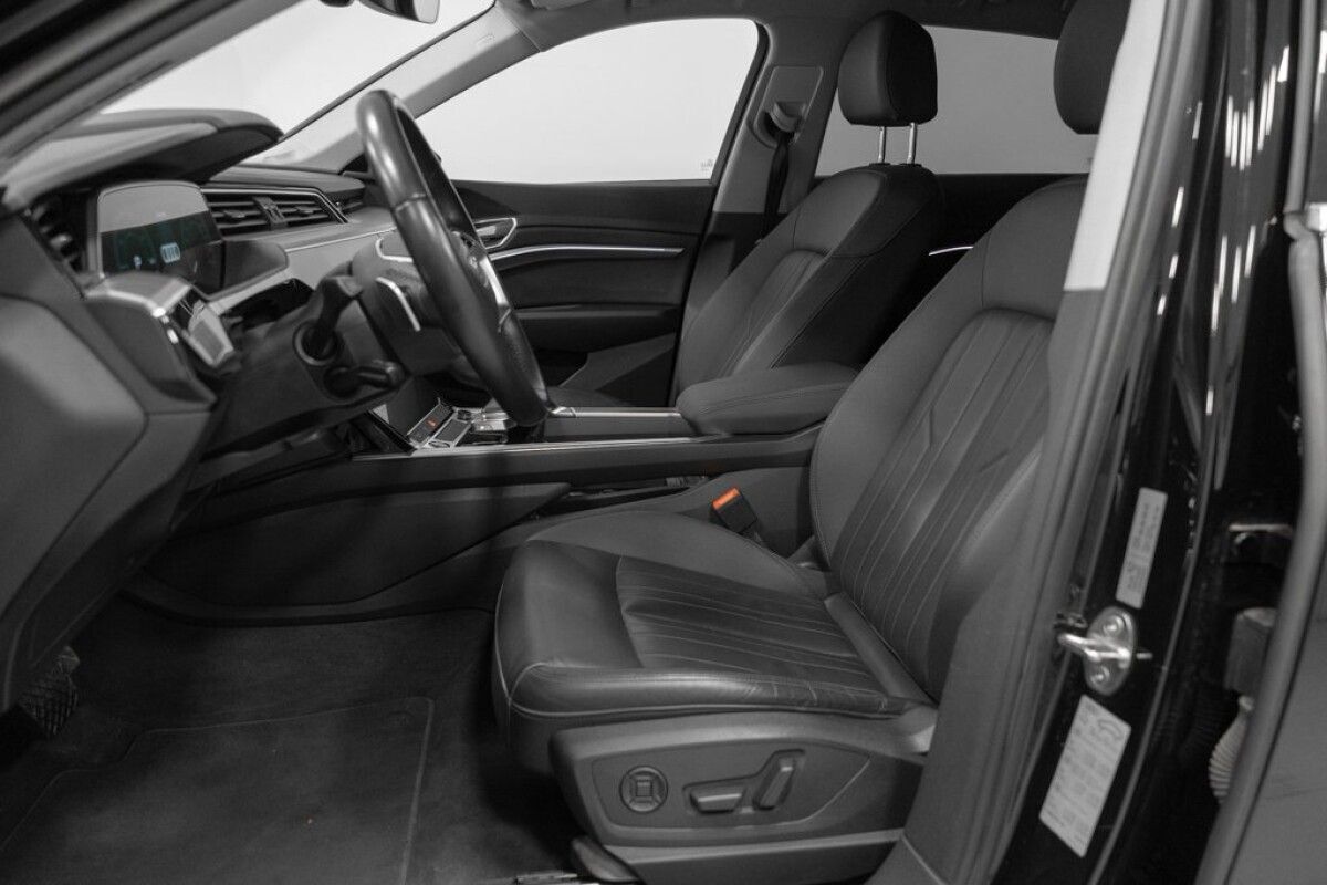 Audi e-tron 2022, photo 5/10