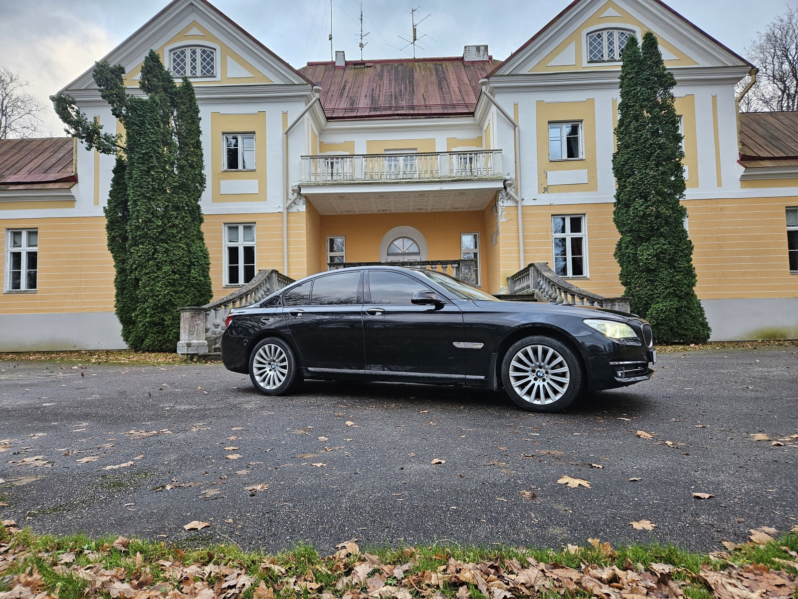 BMW 730 2015, photo 3/16