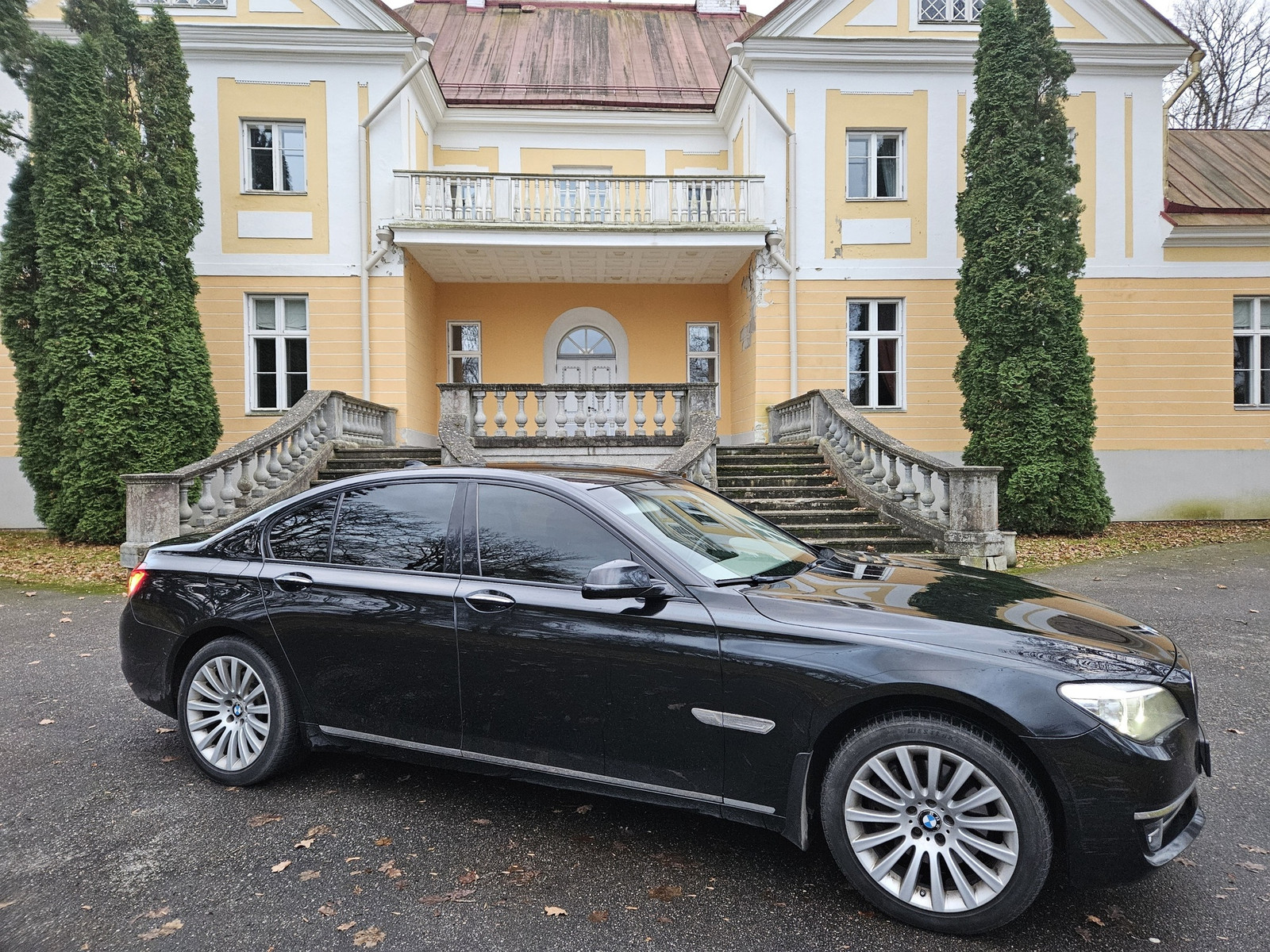 BMW 730