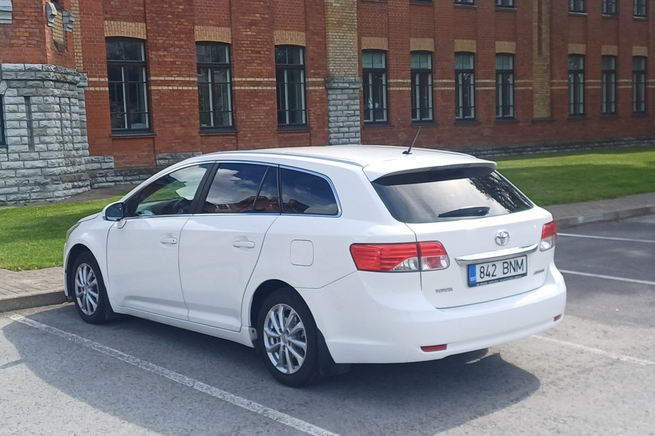 Toyota Avensis, 2013, 1.8, 108 kW, bensiin, automaat, esivedu