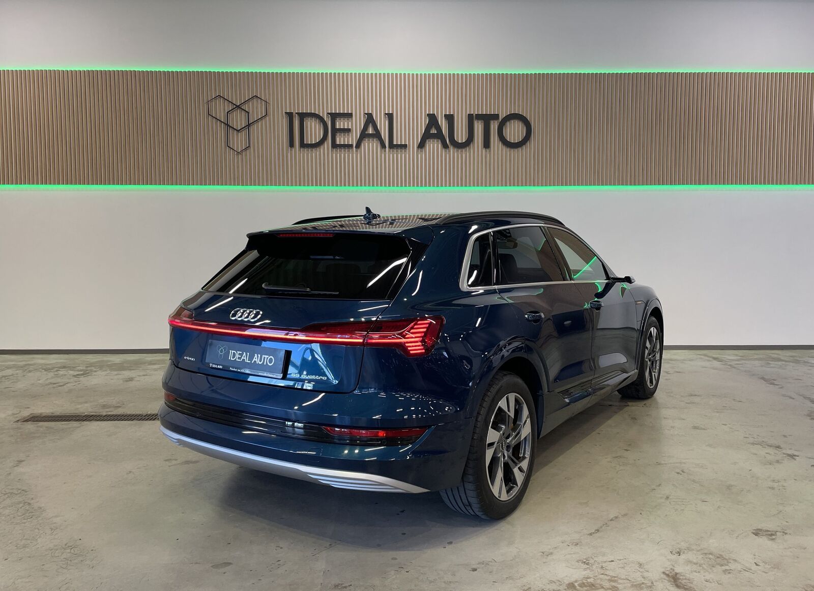 Audi e-tron 2021, photo 4/10