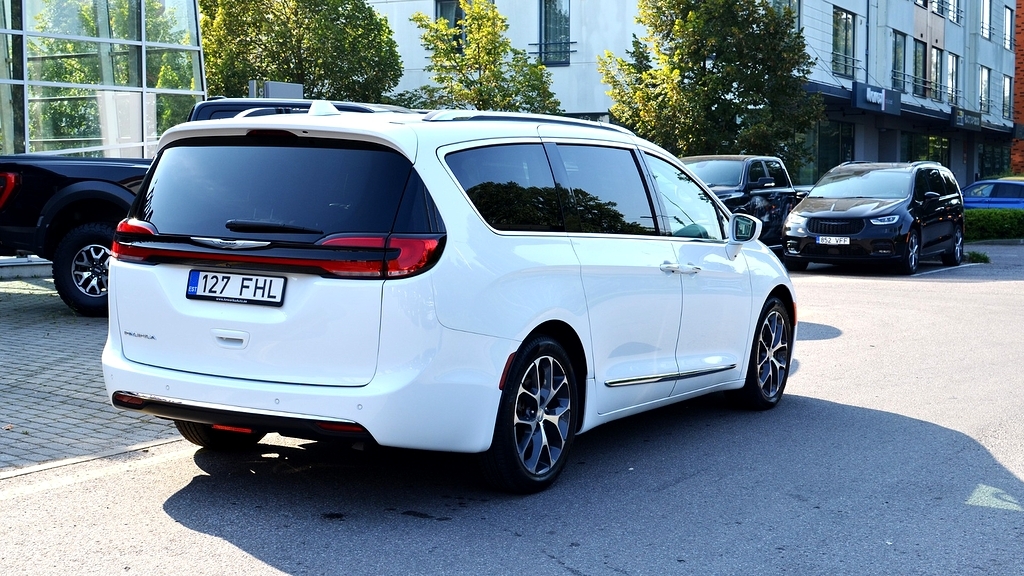 Chrysler Pacifica TOURING L 3.6 214kW 2020, photo 5/12