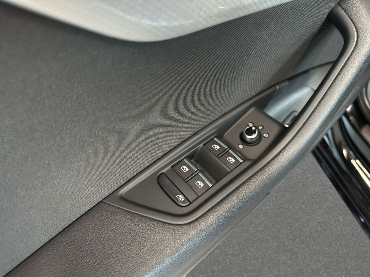 Audi A4 2023, kuva 7/10
