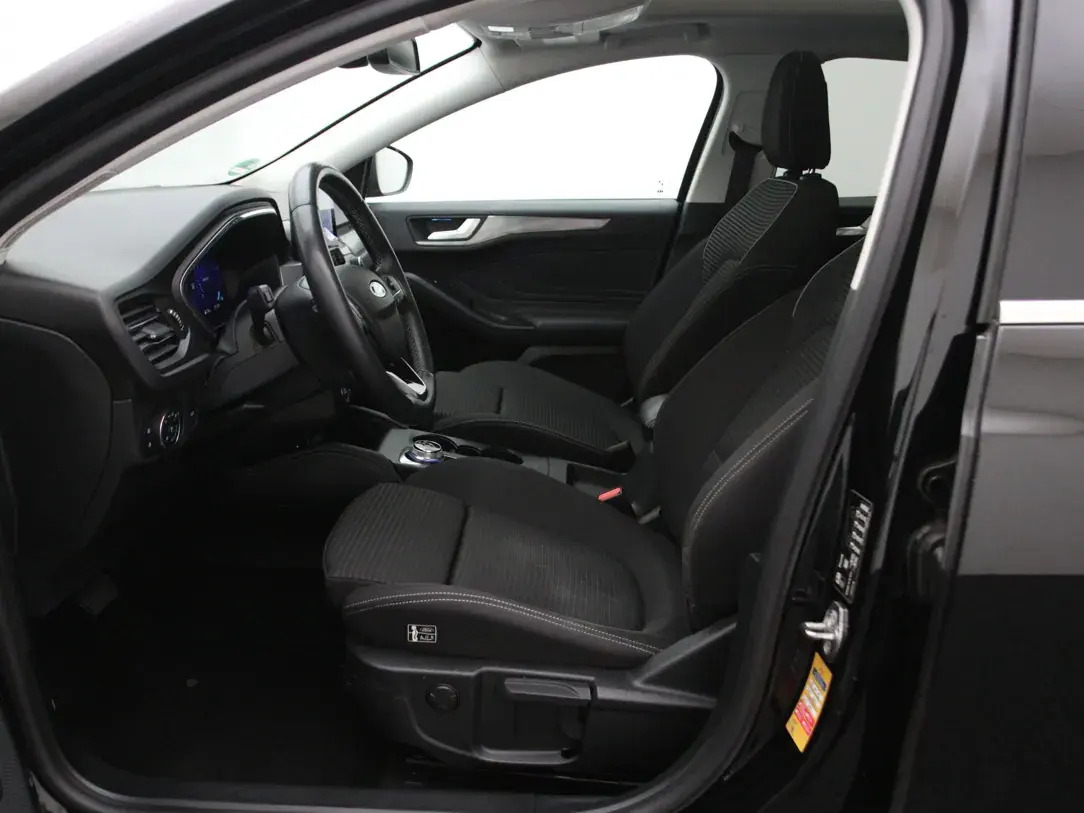 Ford Focus Titanium X Business 1.5 88kW 2020, kuva 4/39