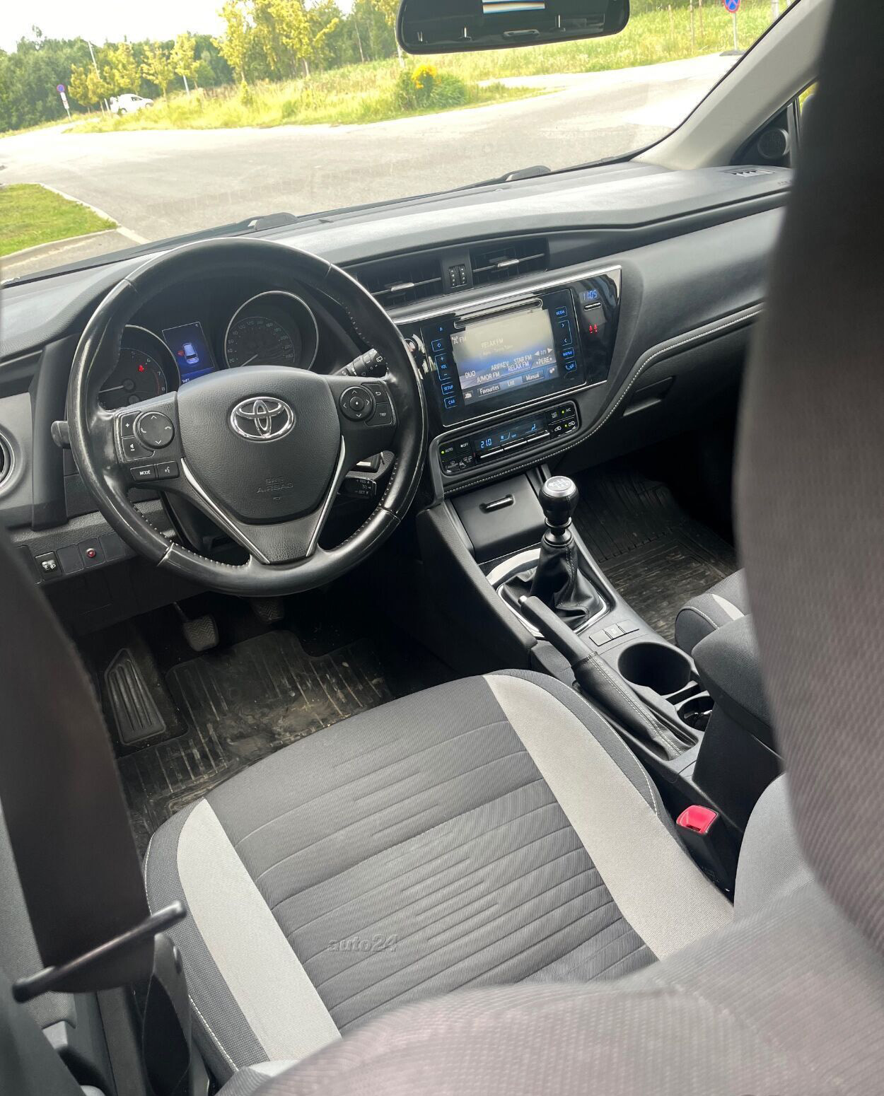 Toyota Auris 2016, kuva 6/9