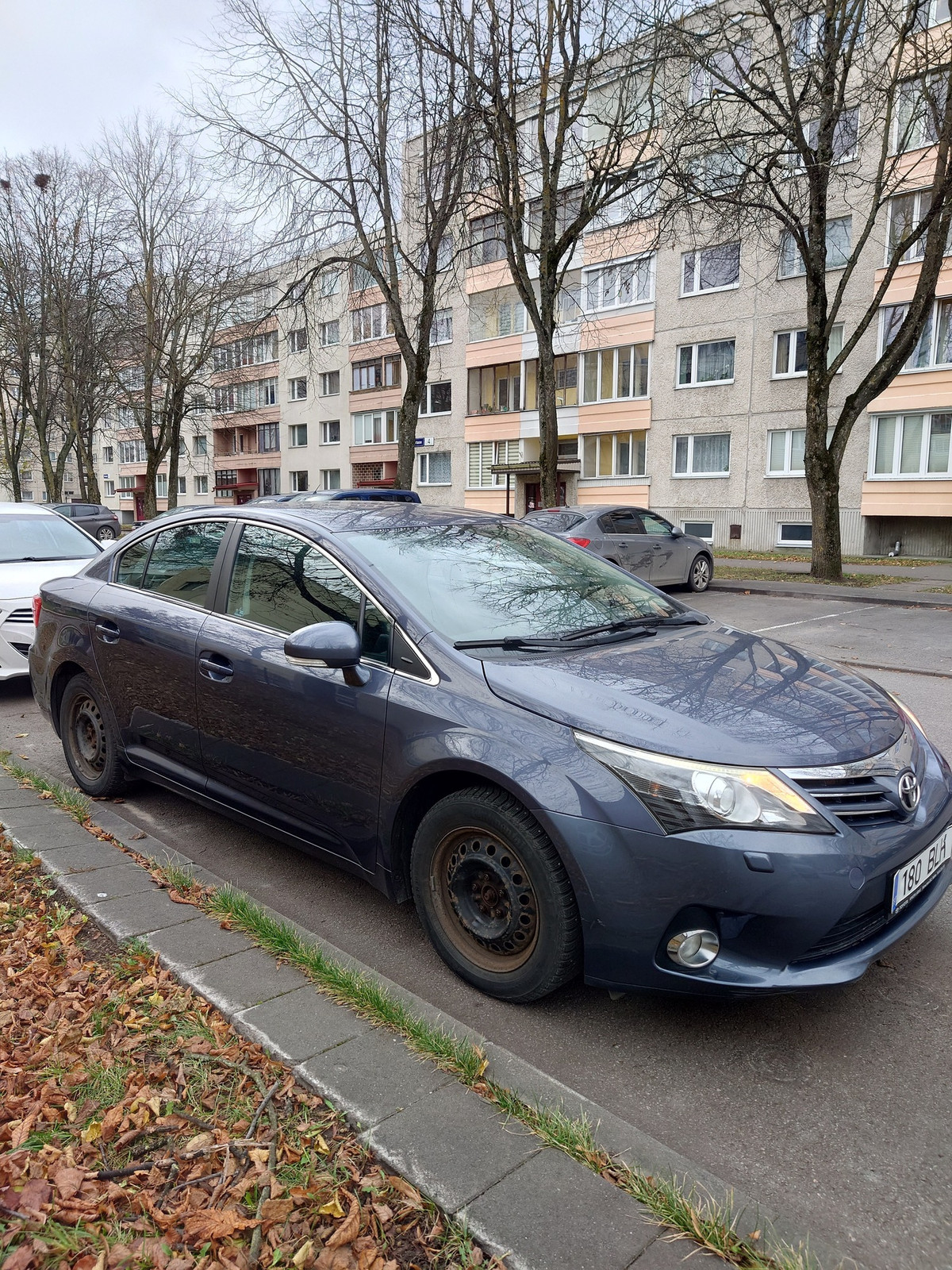 Toyota Avensis 2014, photo 2/6
