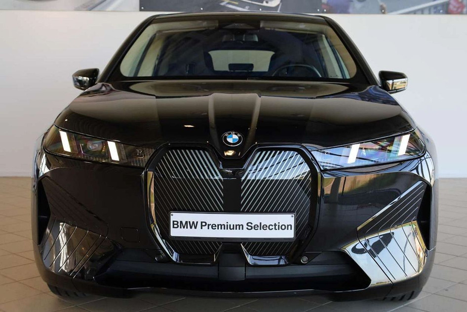 BMW iX, 2025, 300 kW, elekter, automaat, nelikvedu