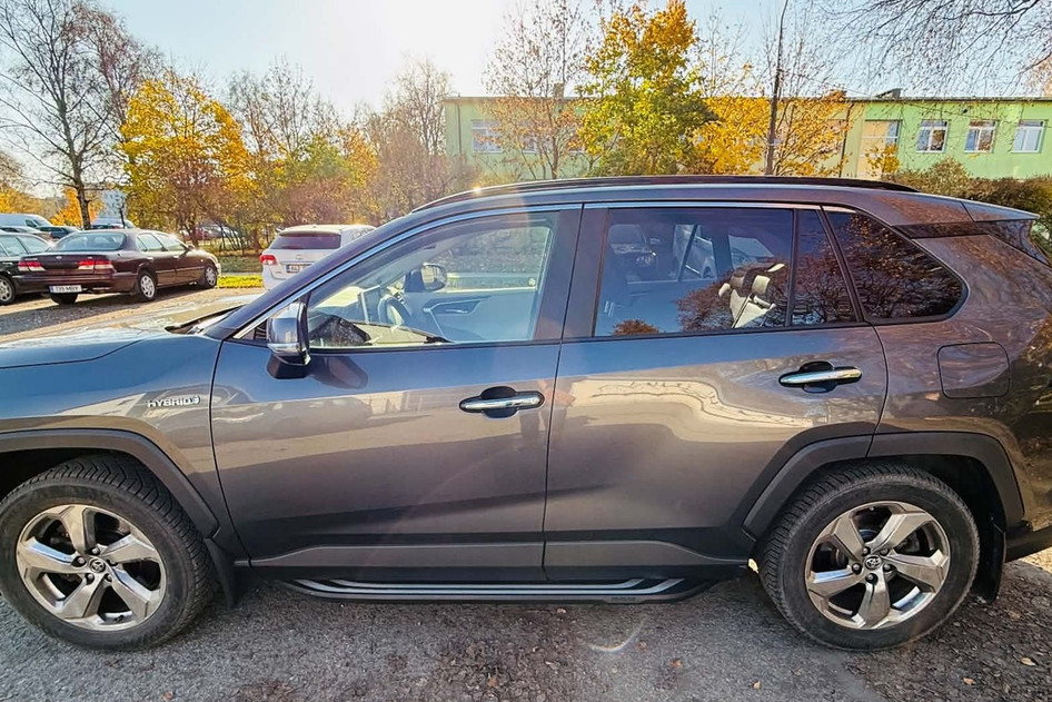 Toyota RAV4, 2019, 2.5, 131 kW, гибрид (бензин/электричество), автомат, передний привод