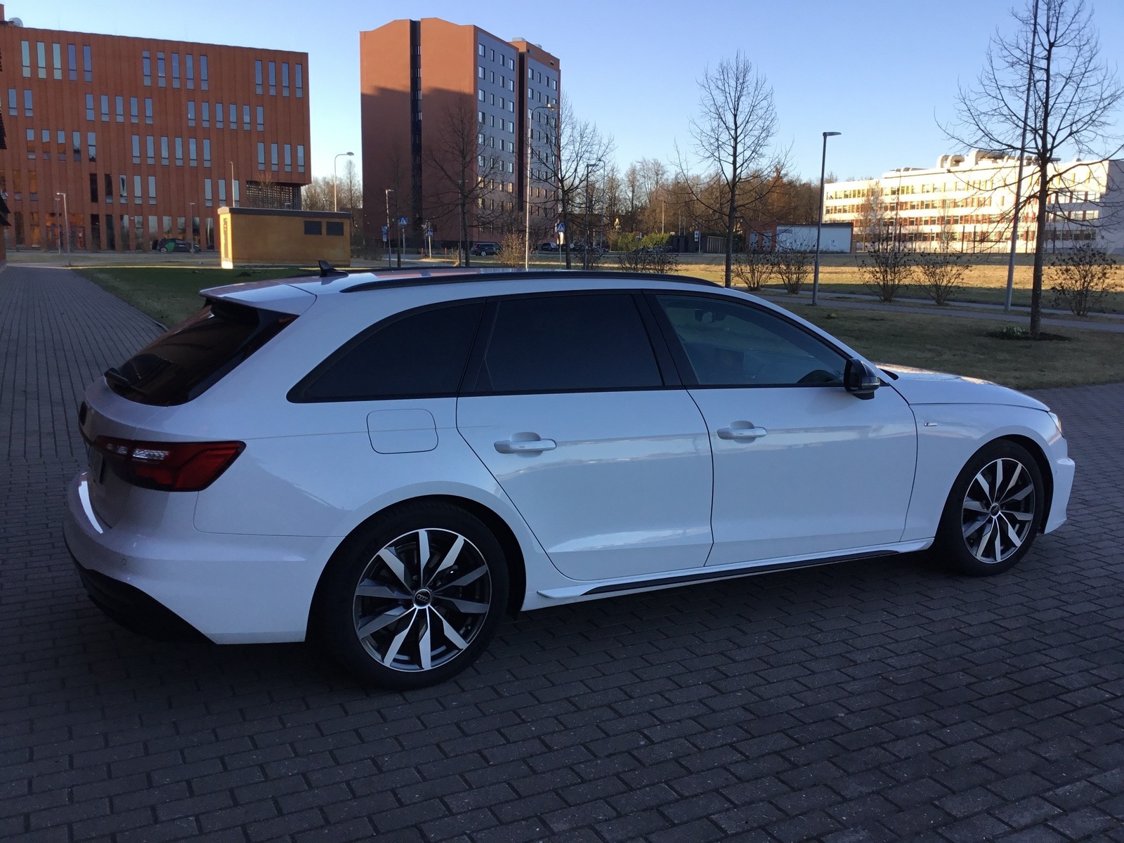 Audi A4 2024, photo 4/20