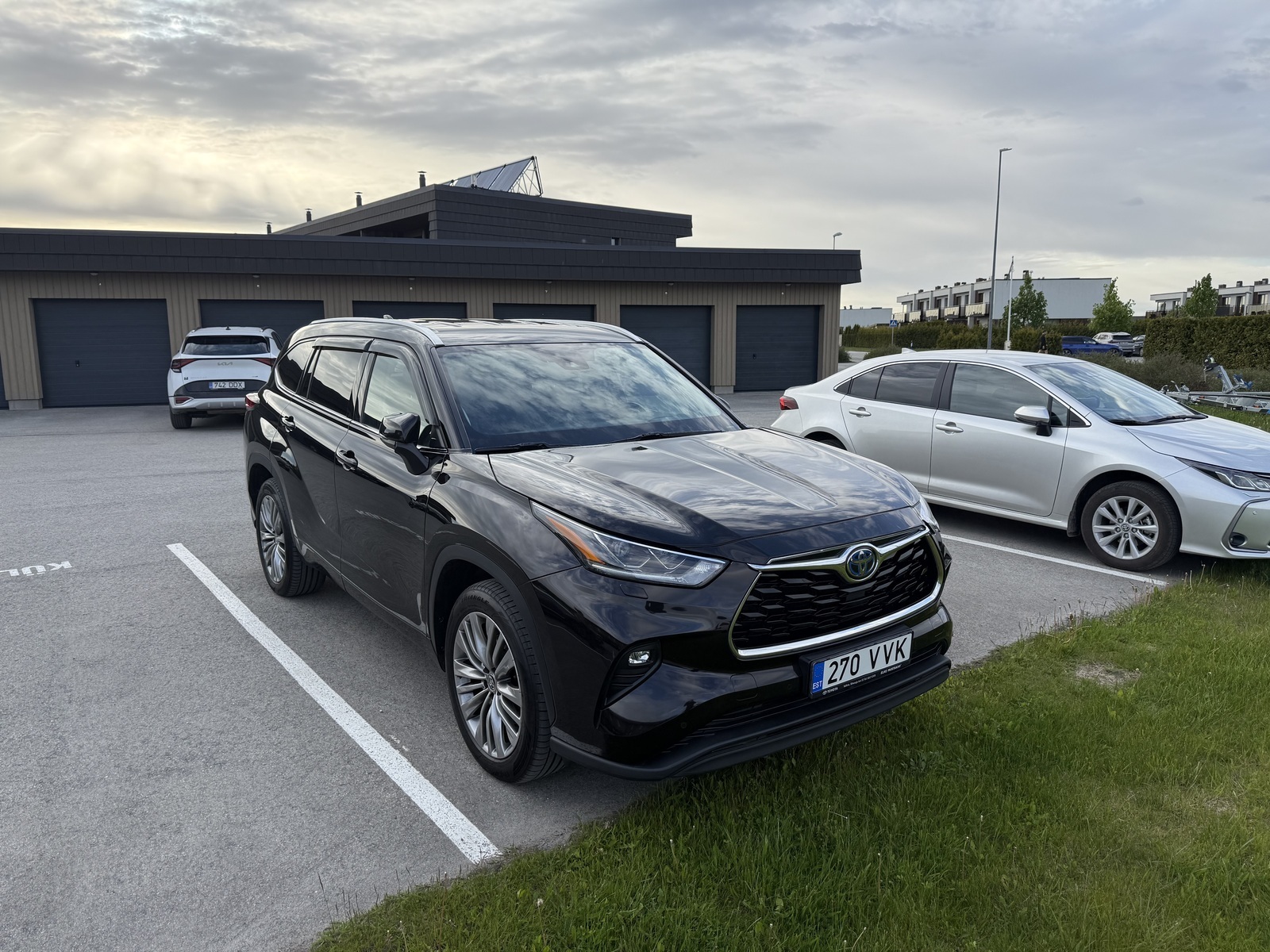 Toyota Highlander 2021, photo 2/10