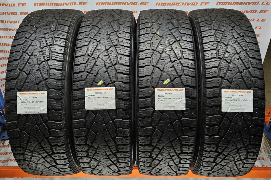 Used studded tire 225/75R16 Nokian Hakkapeliitta C3 121/120 R