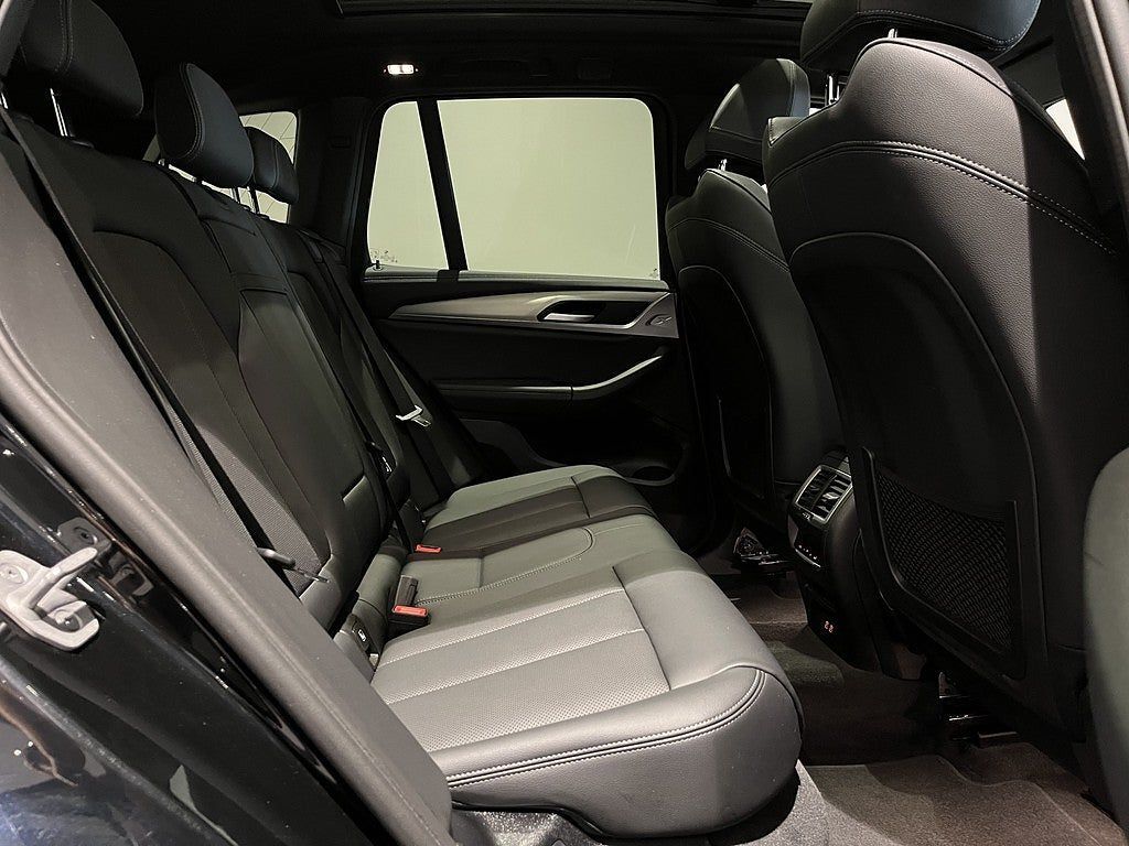 BMW iX3 2024, photo 7/34