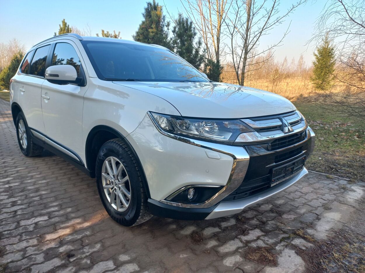 Mitsubishi Outlander 2017, photo 3/10