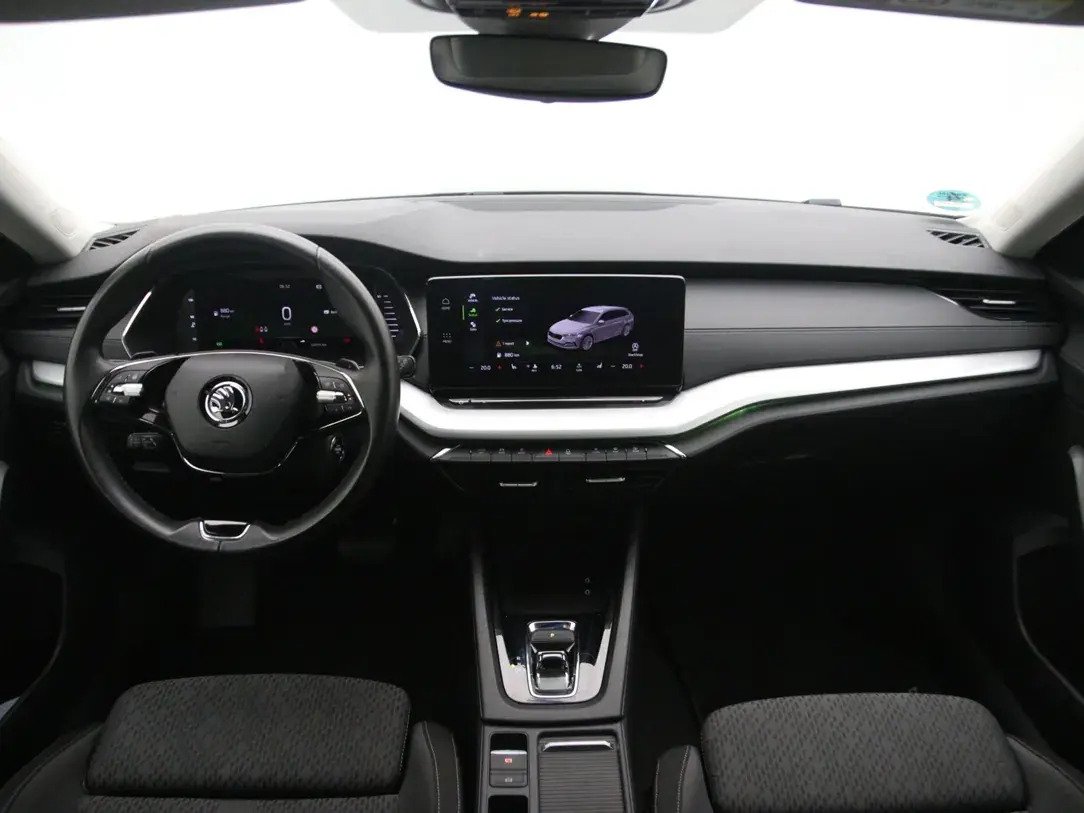 Škoda Octavia 2022, photo 2/33