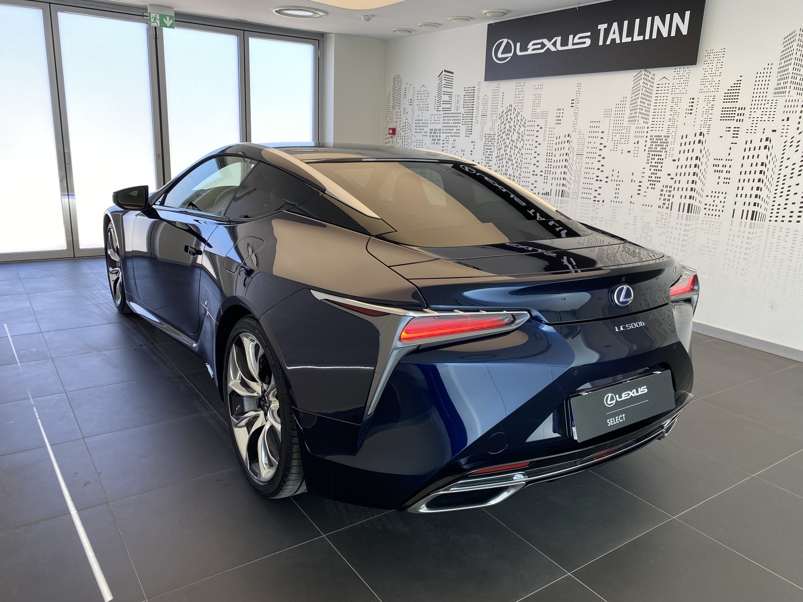 Lexus LC 500h 2022, kuva 2/10