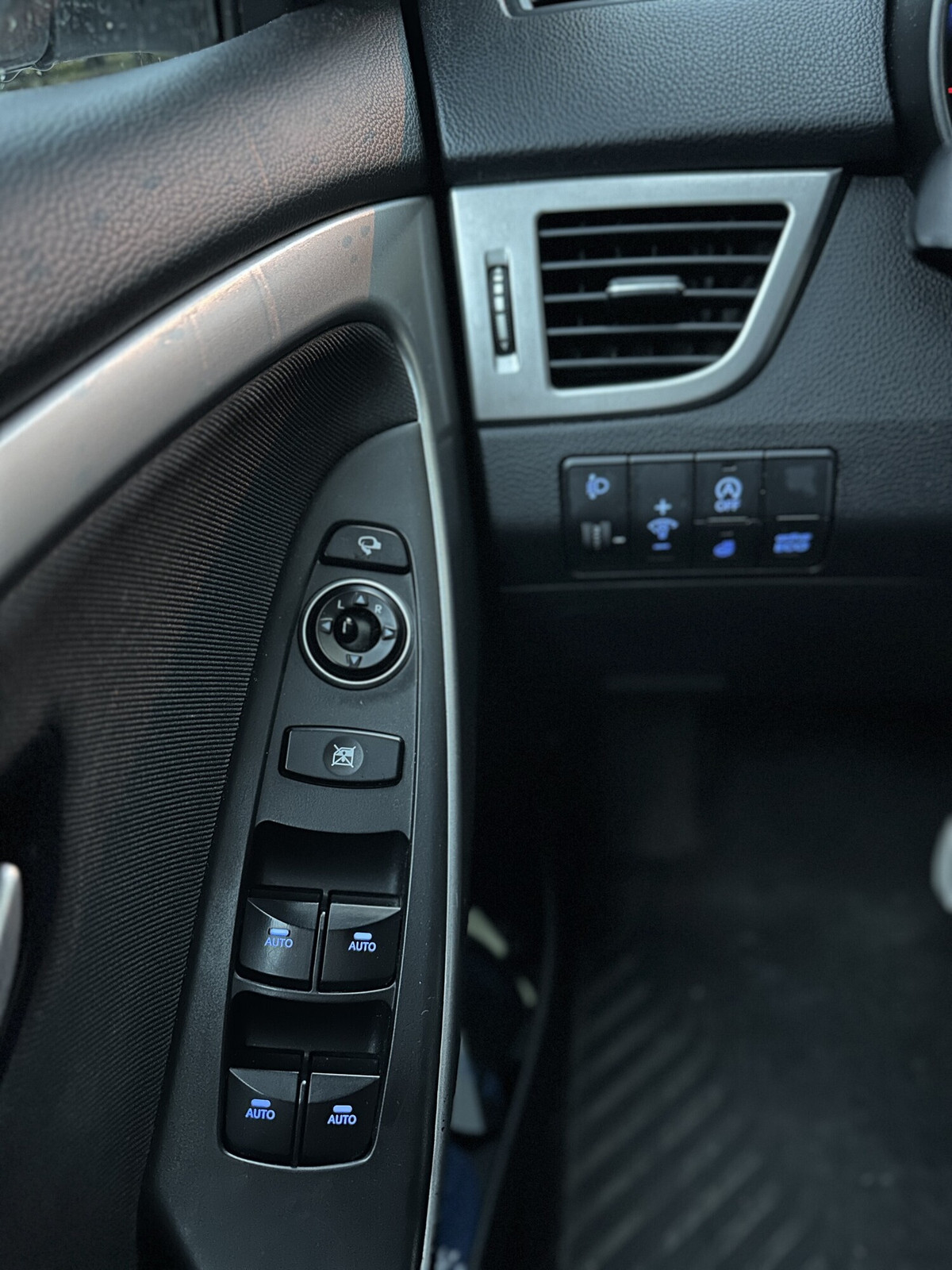 Hyundai i30 2016, photo 7/8