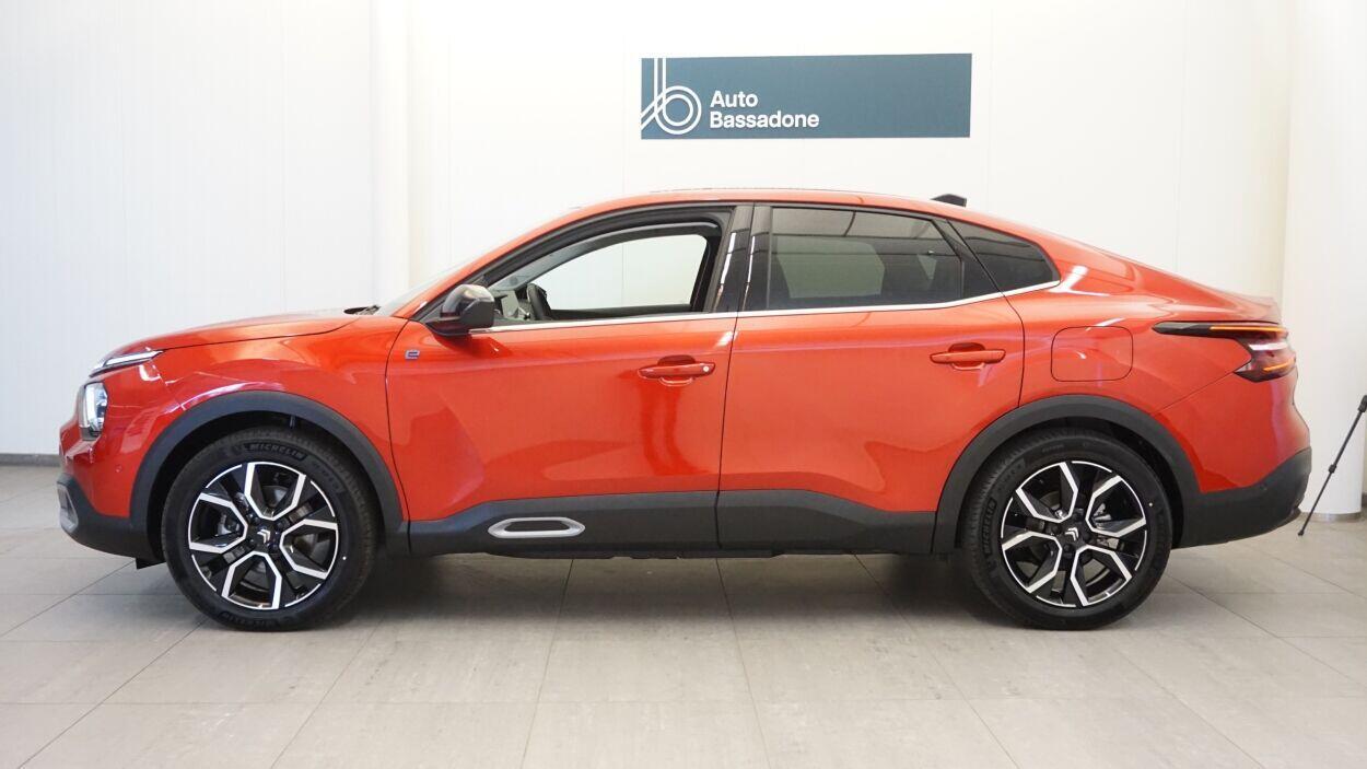 Citroën C4 X 2023, photo 3/10