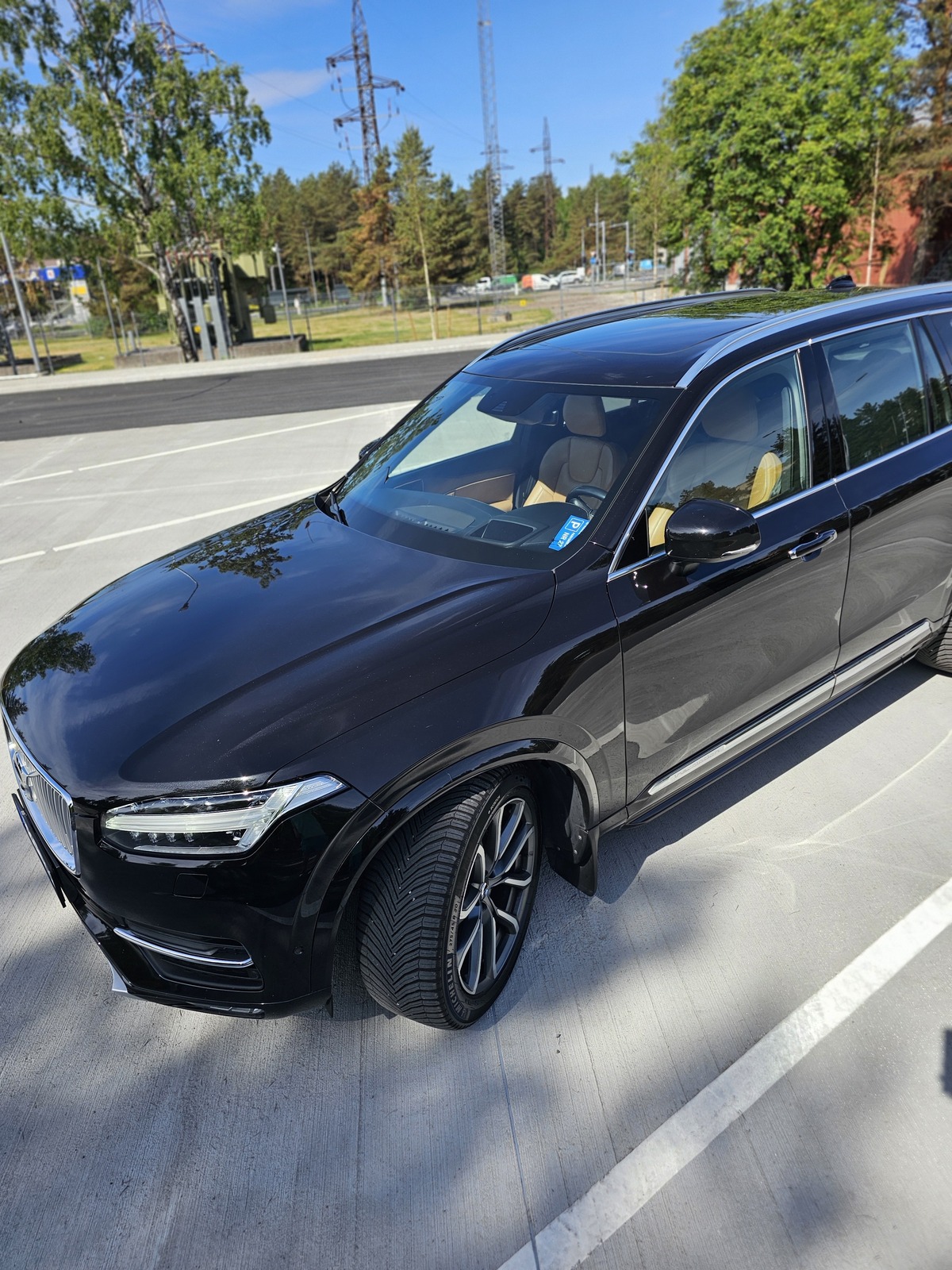 Volvo XC90 2017, photo 4/36