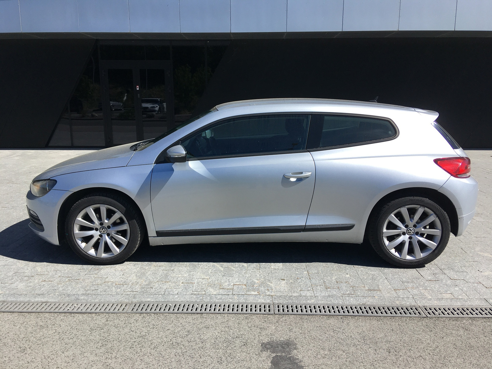Volkswagen Scirocco TSI 2009, photo 2/14