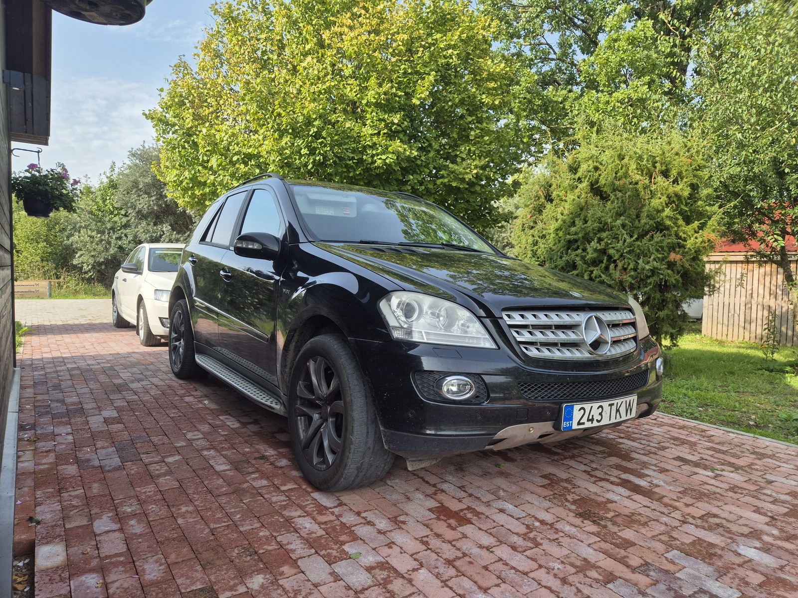 Mercedes-Benz ML 320 2007, kuva 3/6