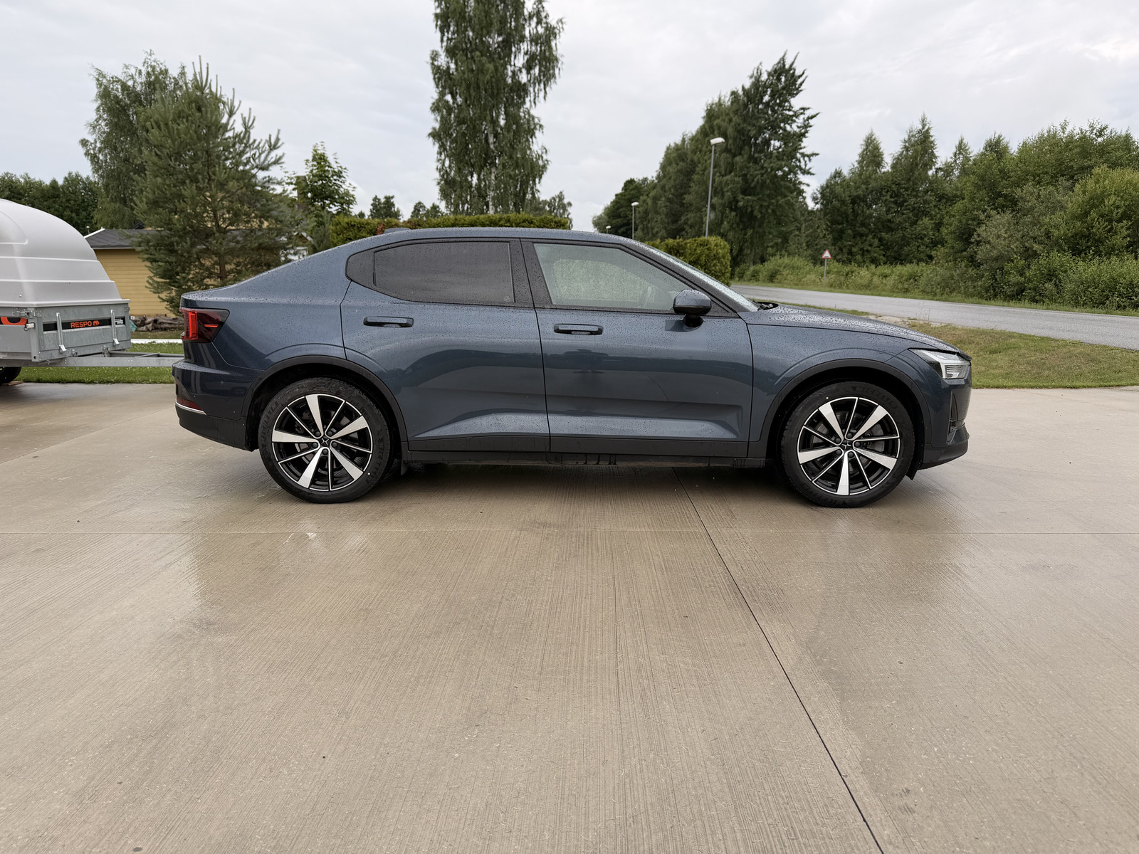 Polestar 2 2022, kuva 2/19