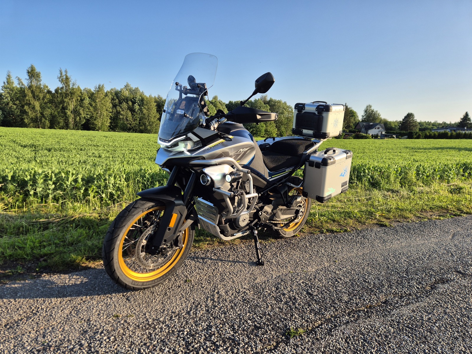CFMoto 800MT
