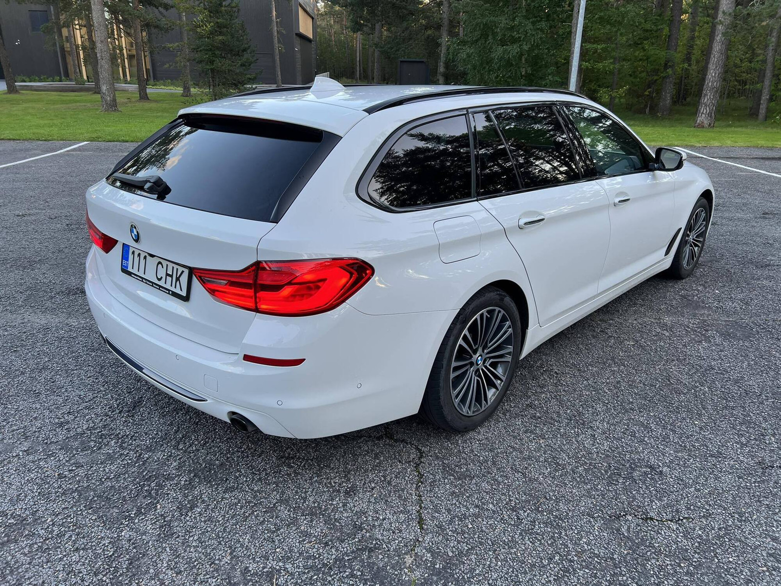 BMW 520 2018, photo 2/9