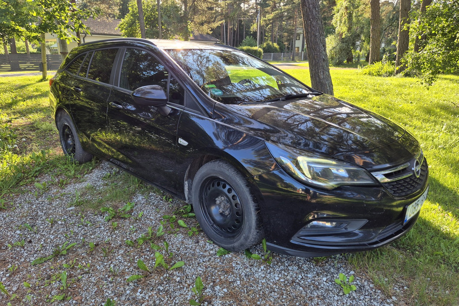 Opel Astra, 2018, 1.6, 70 kW, diesel, manual, front-wheel drive