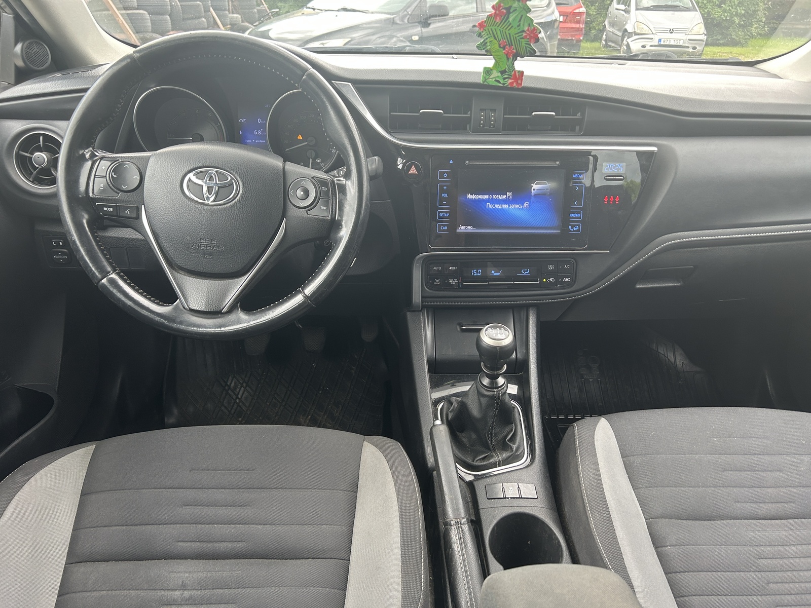 Toyota Auris 2017, photo 7/9