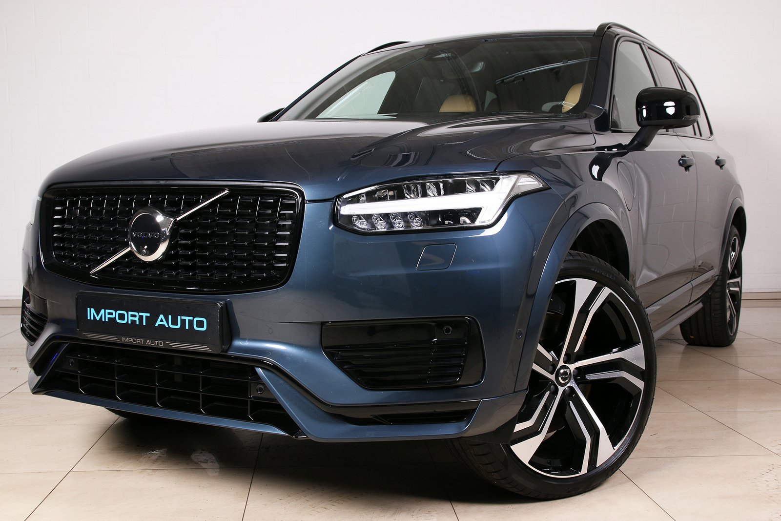 Volvo XC90 AWD ULTIMATE DARK 7 LUXURY XENIUM FULL 2.0 T8 Recharge Long Range Plug-In-Hybrid 335kW