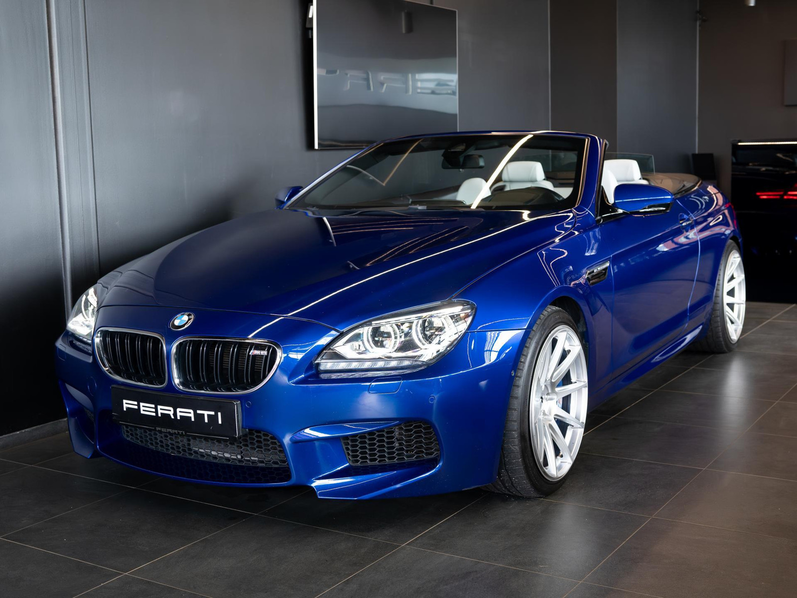 BMW M6 Convertible 4.4 V8 412kW