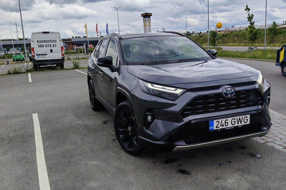 Toyota RAV4, 2022, 2.5, 131 kW, hybrid (petrol/electric), automatic, four-wheel drive