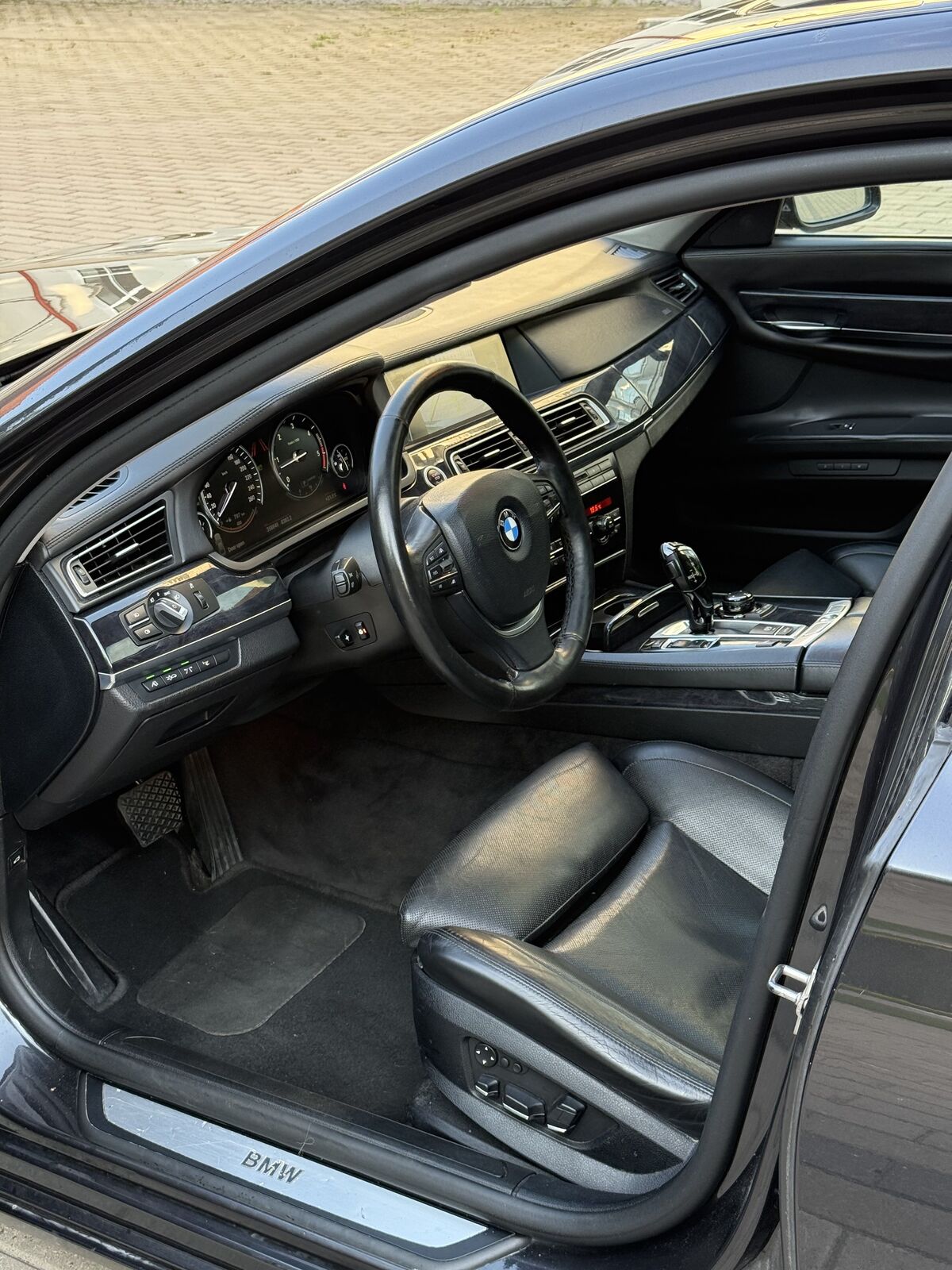 BMW 730 2009, photo 7/21