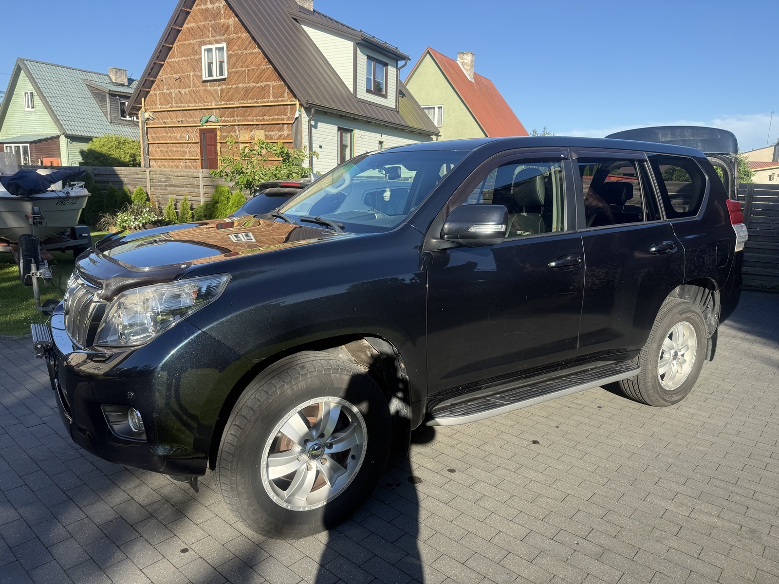 Toyota Land Cruiser 2011, kuva 2/7
