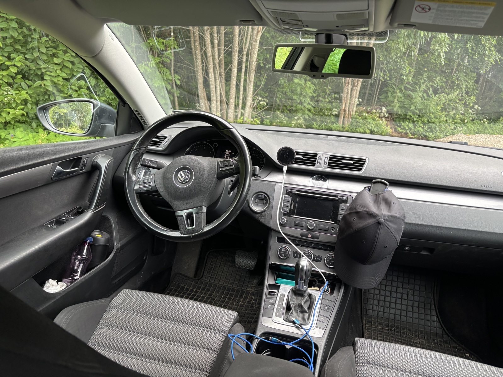 Volkswagen Passat 2012, photo 2/4