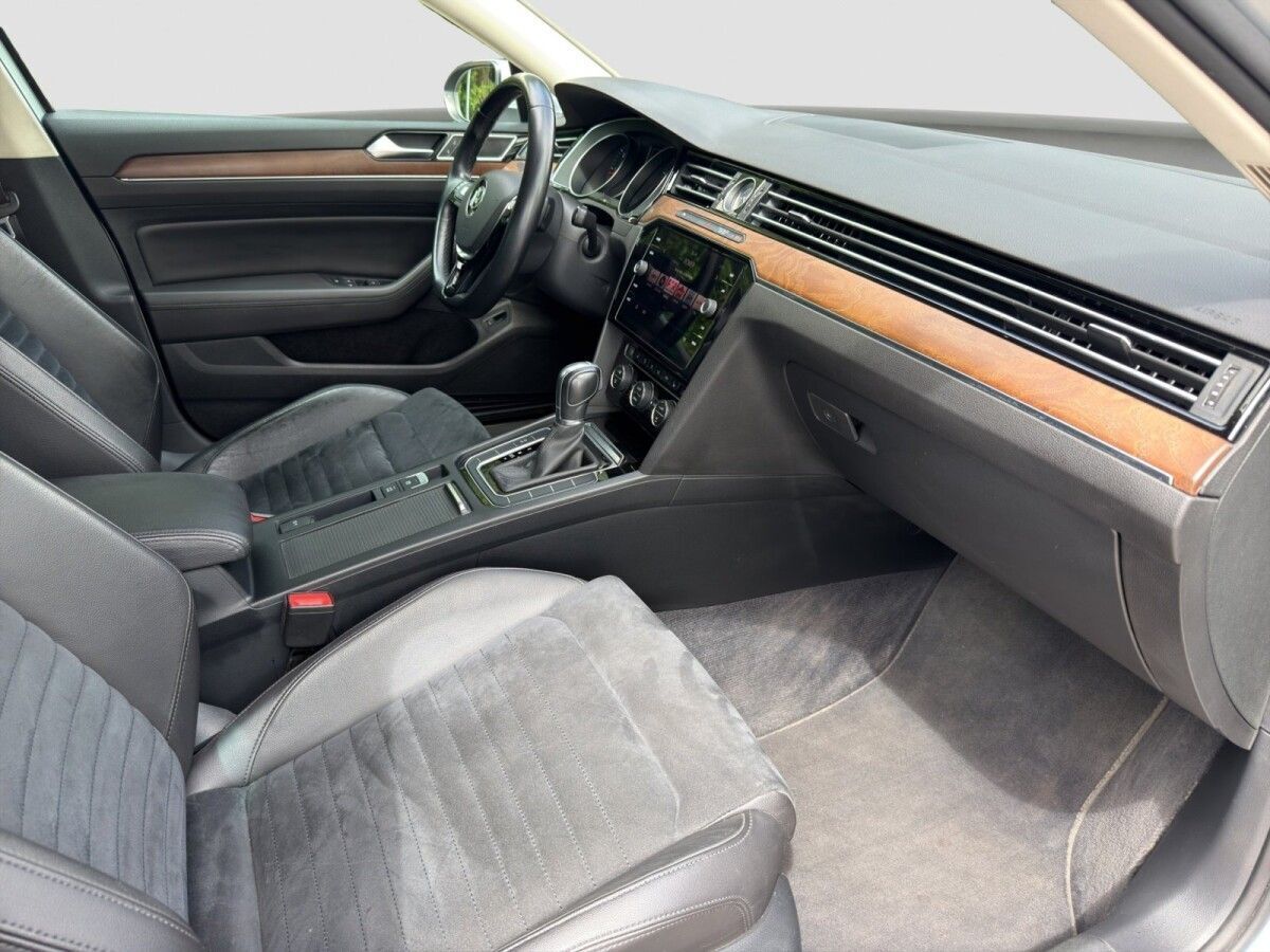Volkswagen Passat 2018, photo 5/17