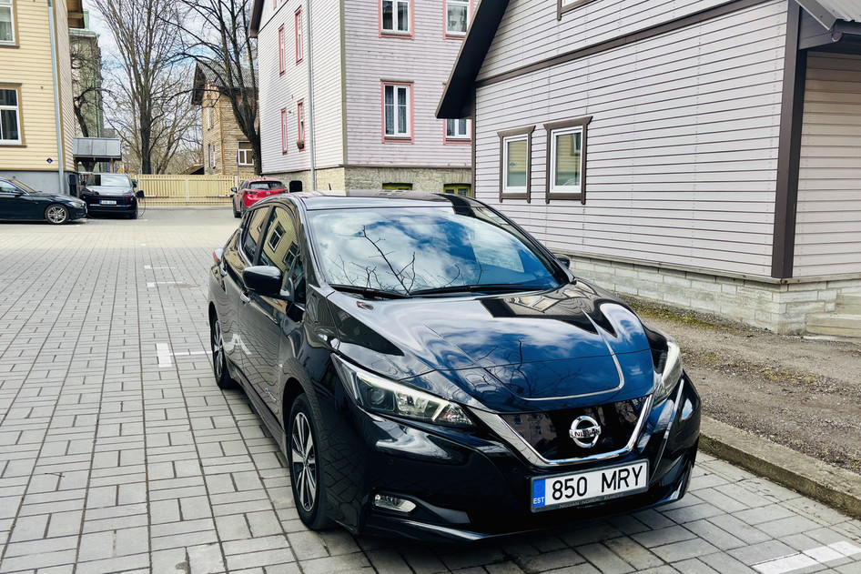 Nissan Leaf, 2018, 90 kW, electric, automatic, front-wheel drive