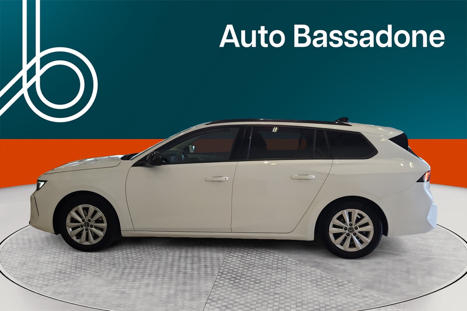 Opel Astra 2024, kuva 2/29