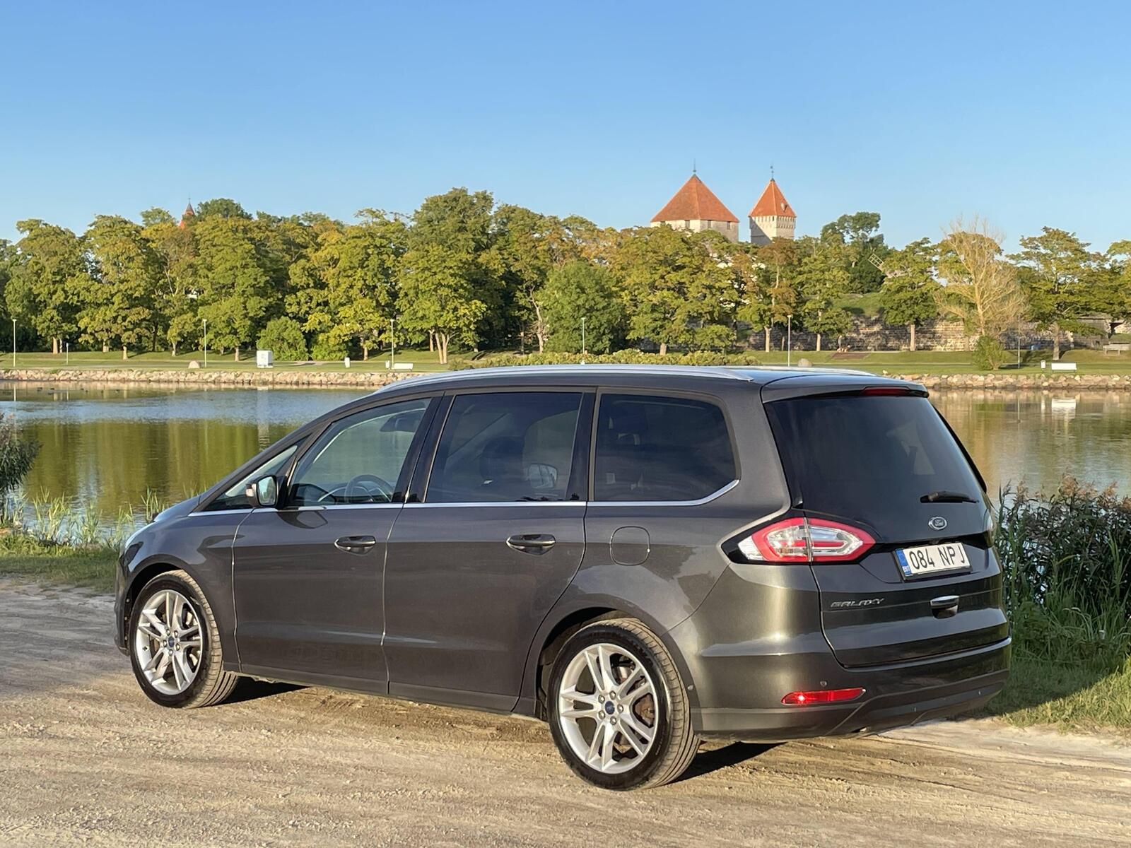 Ford Galaxy Titanium Ecoboost 2.0 177kW 2017, kuva 5/16