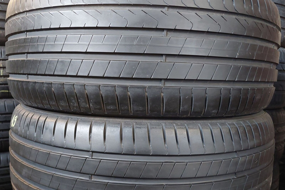 Подержанный летняя шина 235/40R19 Pirelli PZero
