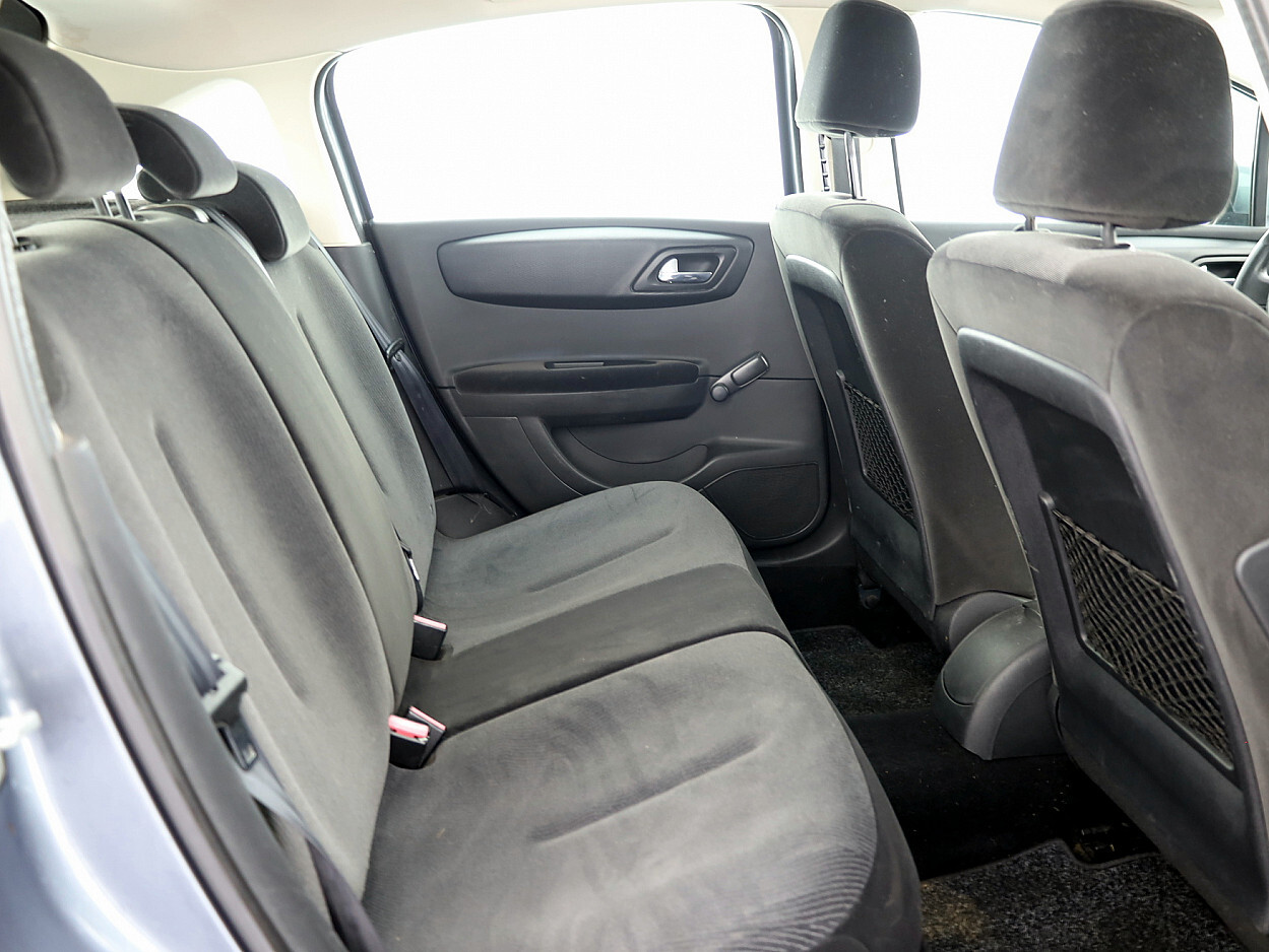 Citroën C4 2010, photo 7/7