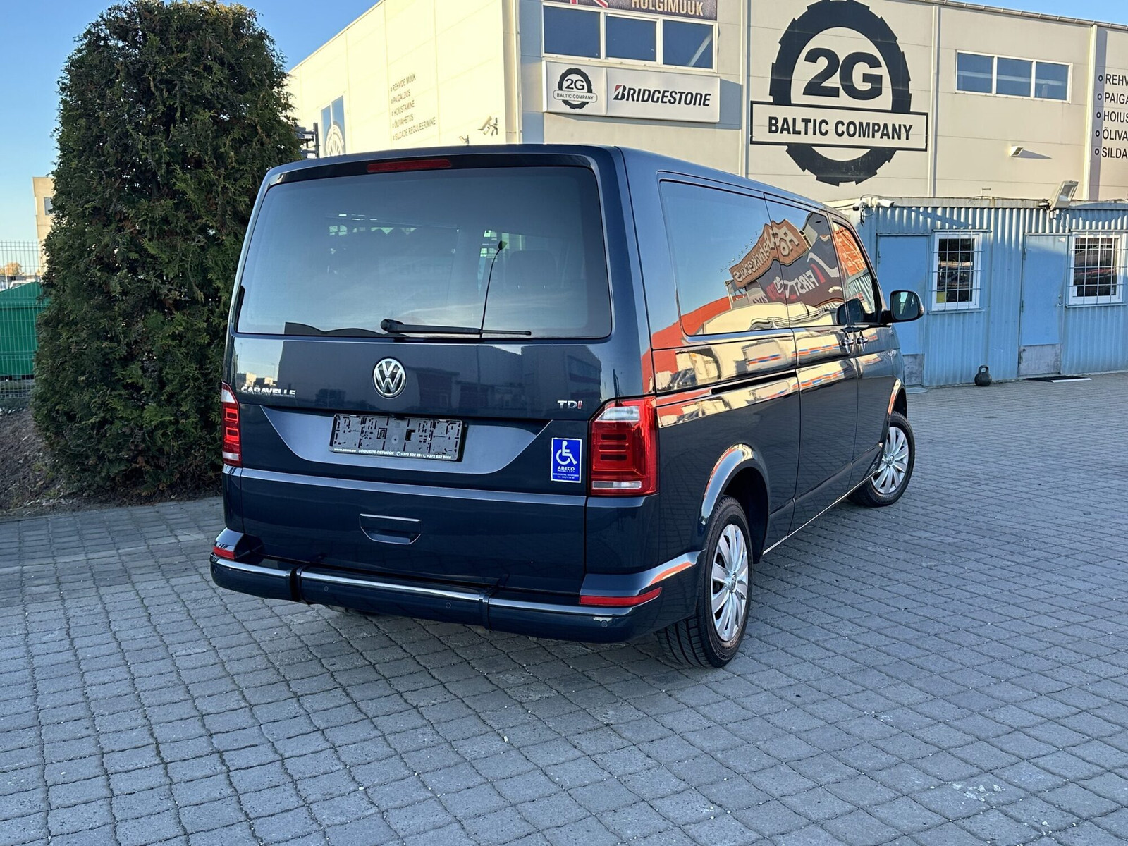 Volkswagen Caravelle 2016, photo 3/26