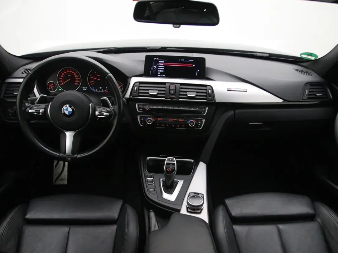 BMW 320 2014, photo 2/37