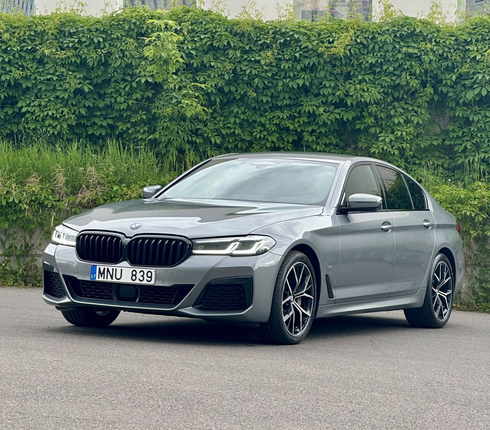BMW 530