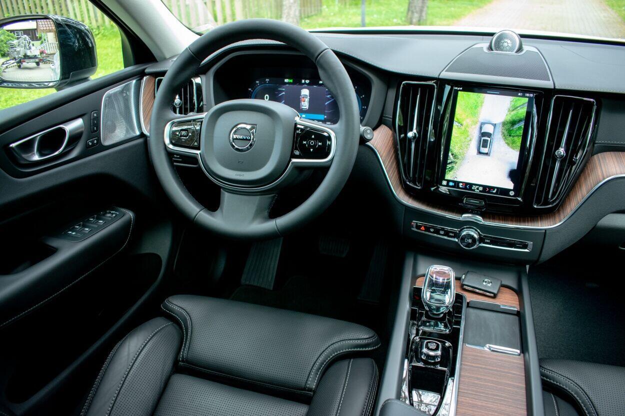Volvo XC60 2024, photo 3/18