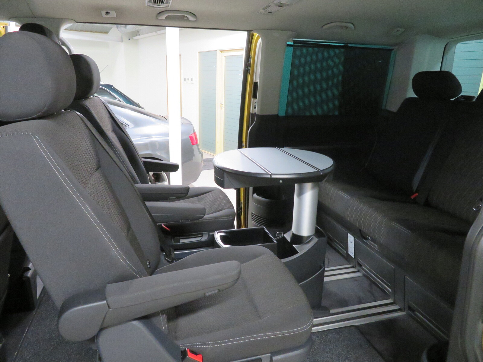 Volkswagen Multivan 2019, photo 7/13