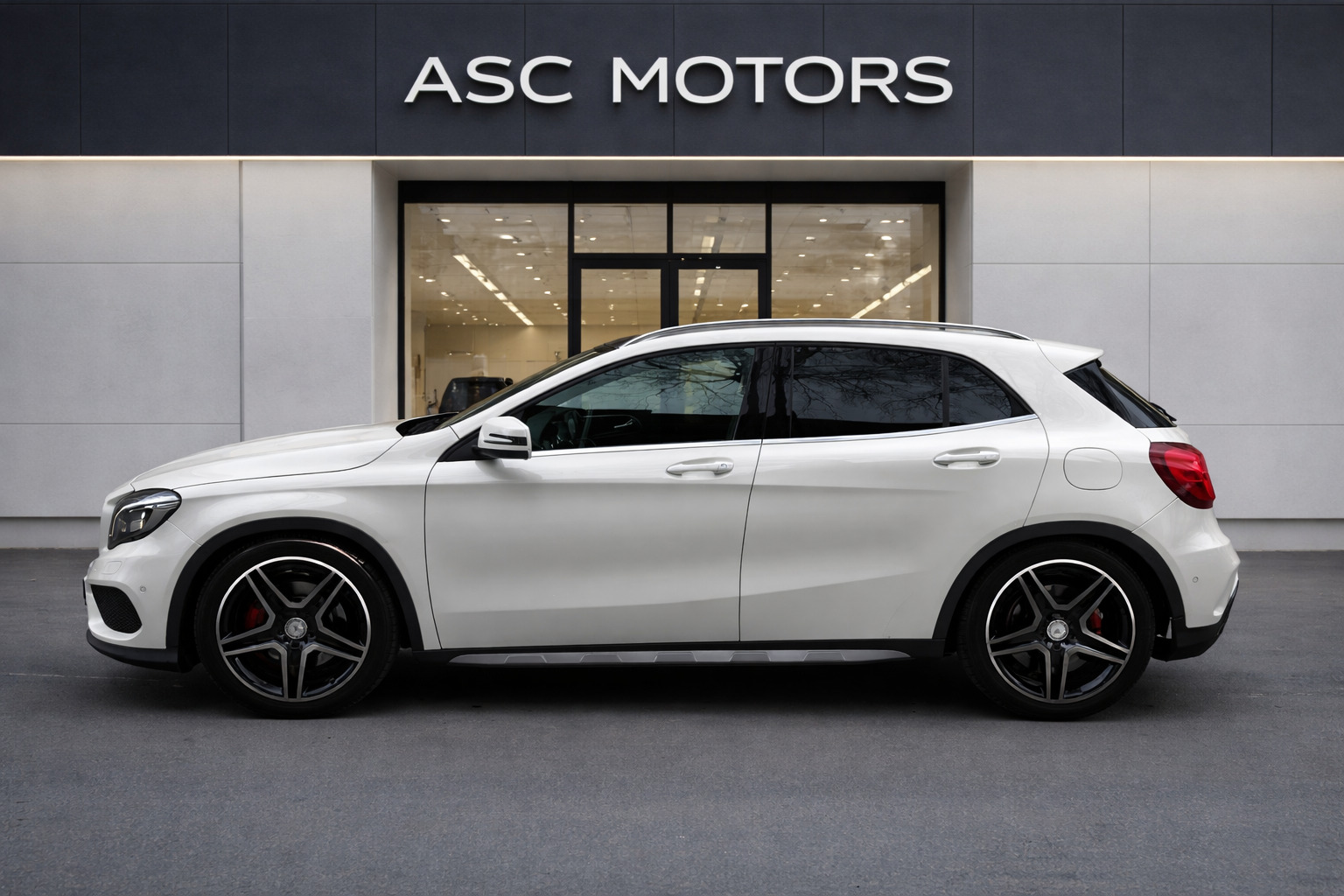 Mercedes-Benz GLA 220